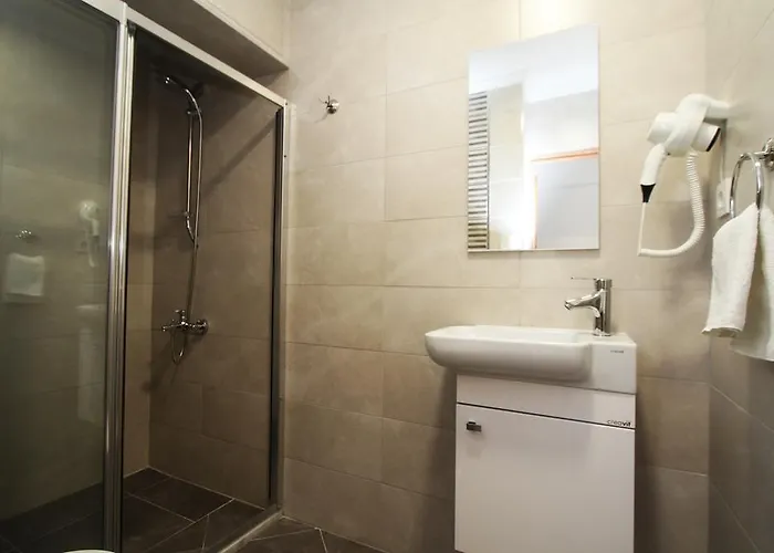 Goren Готель *