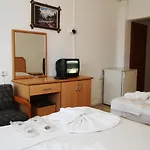 Goren Готель *