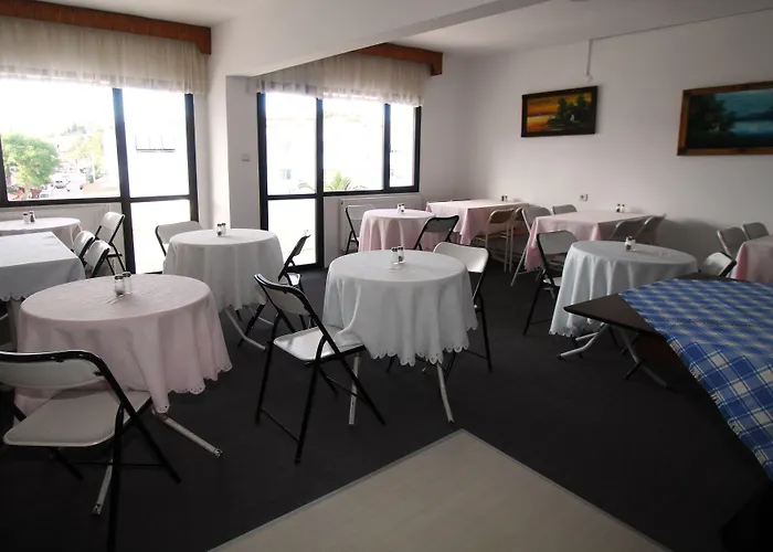 Goren Hotell Çeşme